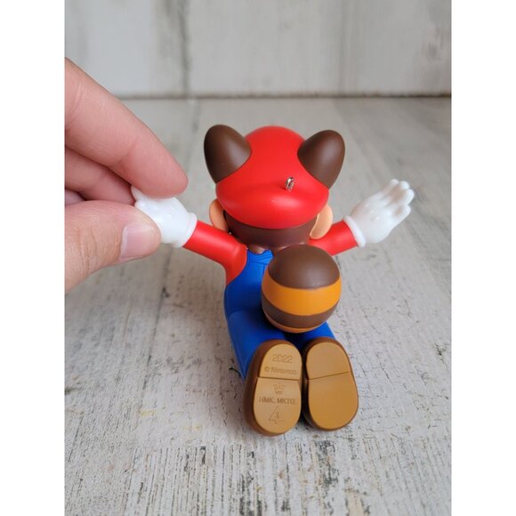 Hallmark super Mario raccoon version ornament Xmas - Picture 4 of 6